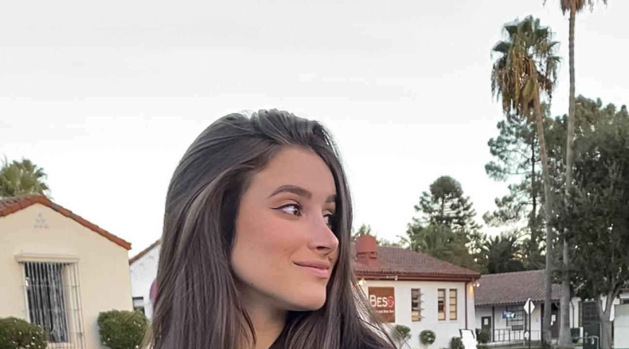 Maya photo